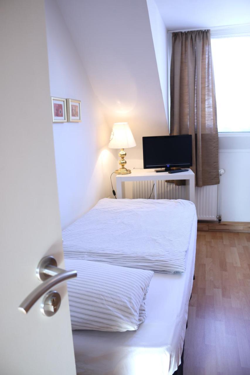 Moderne Studio Apartments Und 4 Zimmer Wohnungen In Oberhausen, Ideal Fuer Geschaeftsreisende Und Monteure Luaran gambar