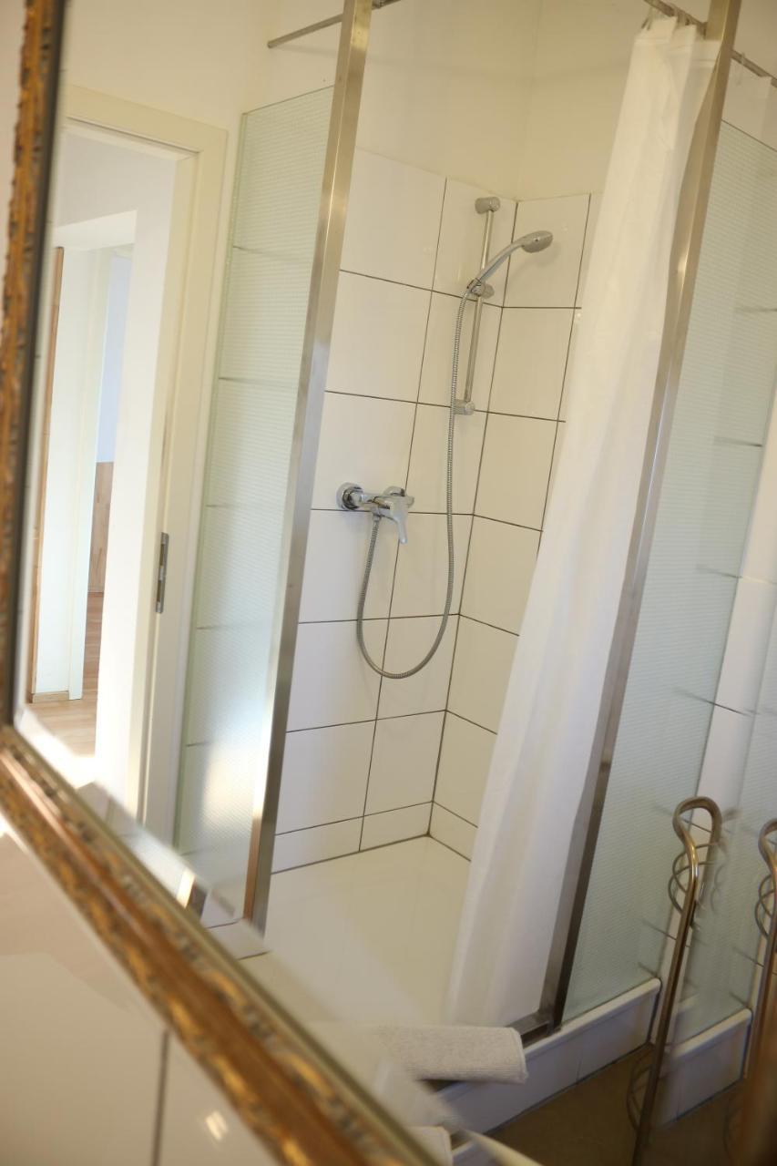 Moderne Studio Apartments Und 4 Zimmer Wohnungen In Oberhausen, Ideal Fuer Geschaeftsreisende Und Monteure Luaran gambar