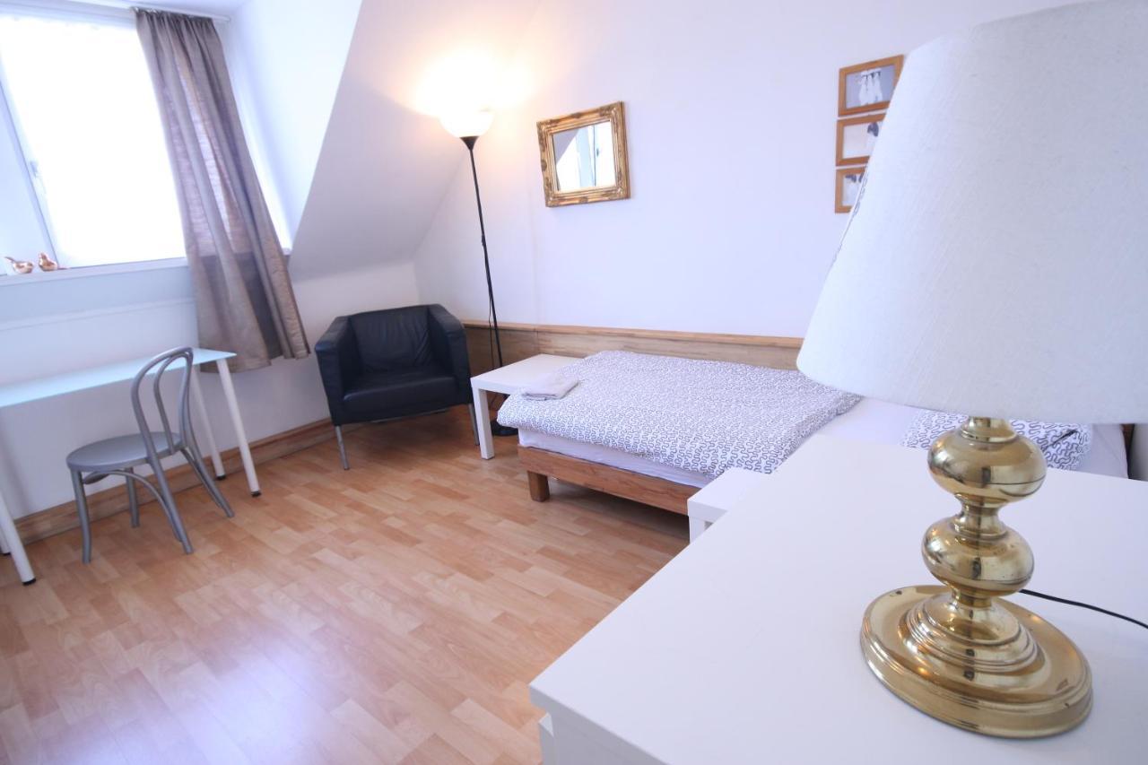 Moderne Studio Apartments Und 4 Zimmer Wohnungen In Oberhausen, Ideal Fuer Geschaeftsreisende Und Monteure Luaran gambar