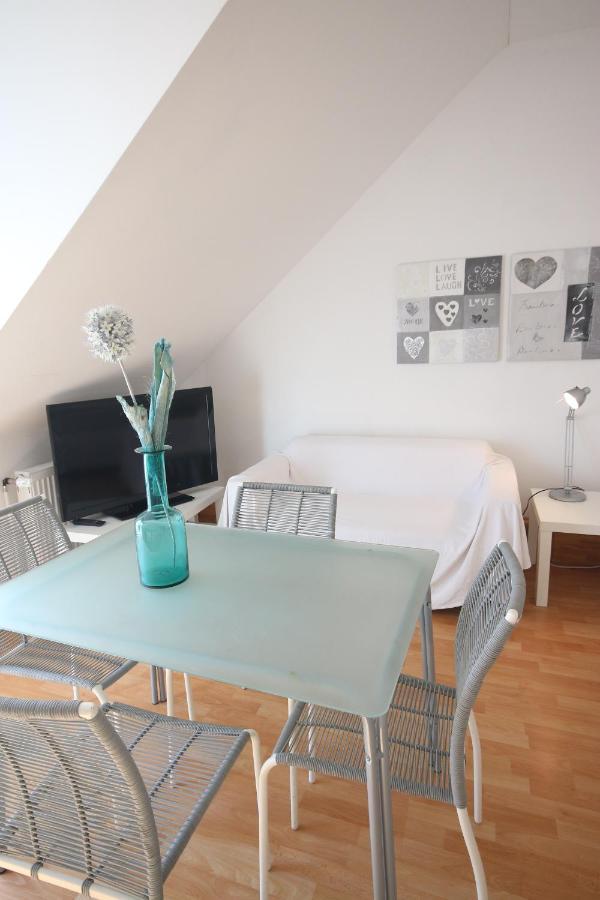 Moderne Studio Apartments Und 4 Zimmer Wohnungen In Oberhausen, Ideal Fuer Geschaeftsreisende Und Monteure Luaran gambar