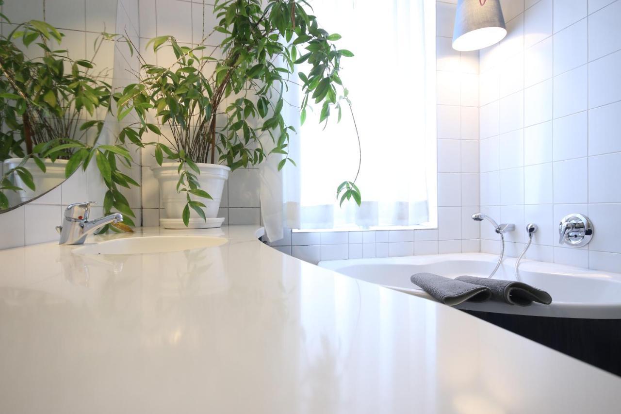 Moderne Studio Apartments Und 4 Zimmer Wohnungen In Oberhausen, Ideal Fuer Geschaeftsreisende Und Monteure Luaran gambar