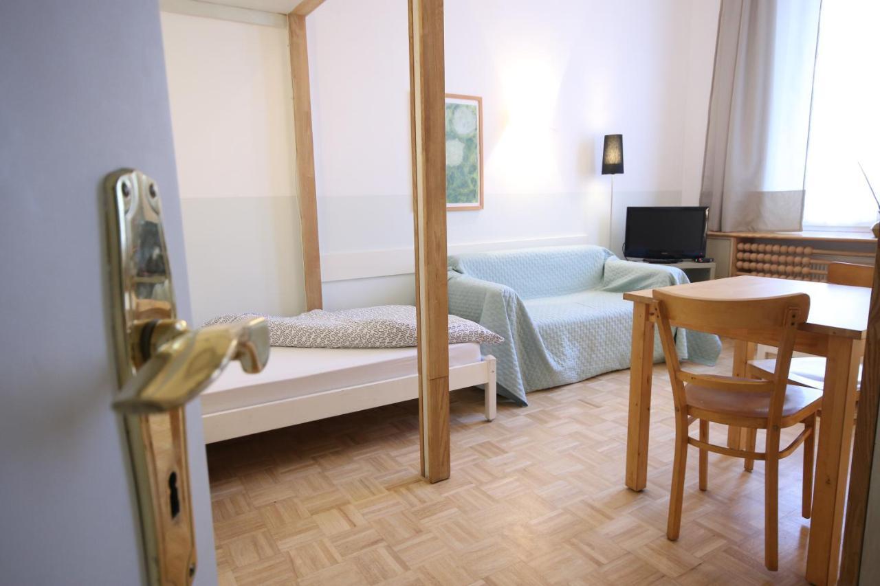 Moderne Studio Apartments Und 4 Zimmer Wohnungen In Oberhausen, Ideal Fuer Geschaeftsreisende Und Monteure Luaran gambar