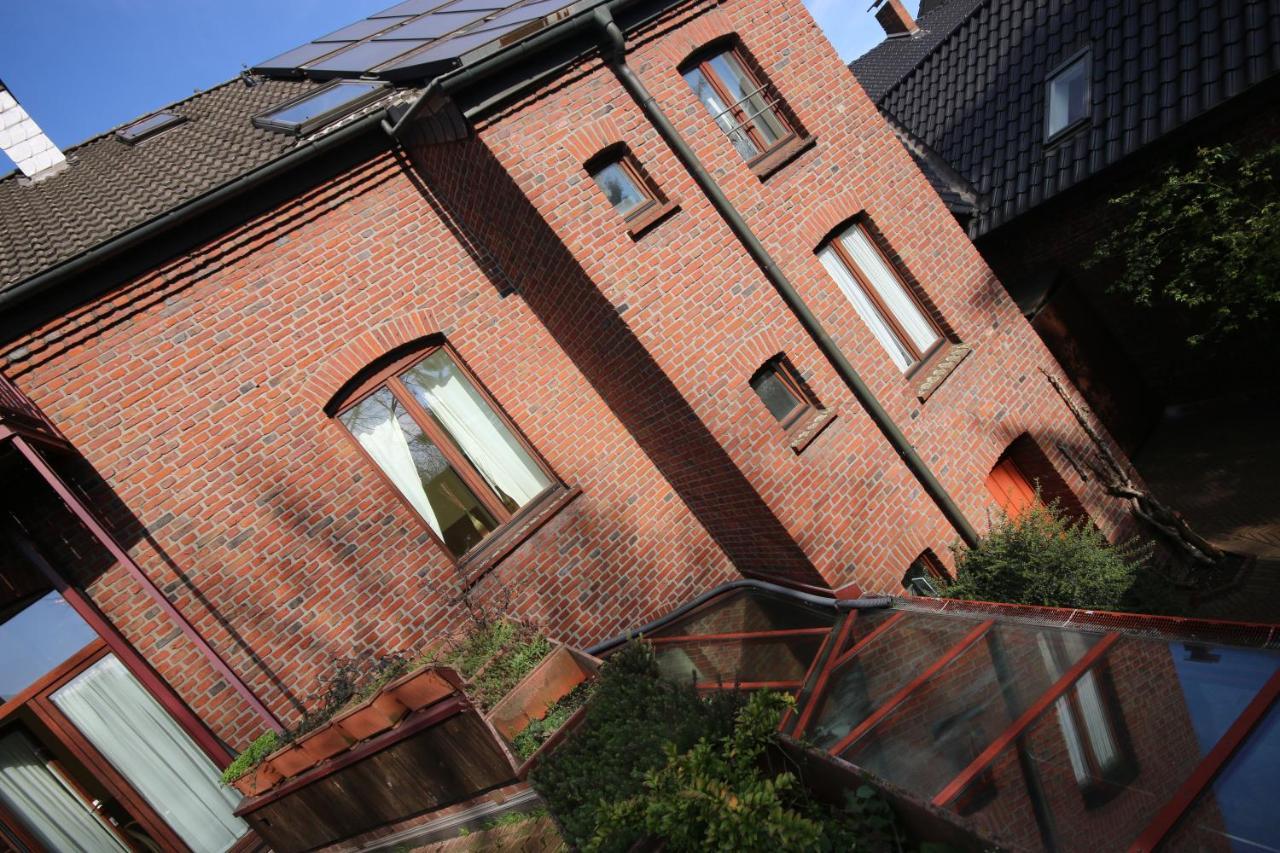 Moderne Studio Apartments Und 4 Zimmer Wohnungen In Oberhausen, Ideal Fuer Geschaeftsreisende Und Monteure Luaran gambar